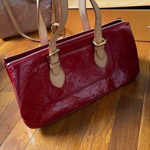 Louis Vuitton  Monogram Vernis Rosewood Avenue  Vernise Leather shoulder bag